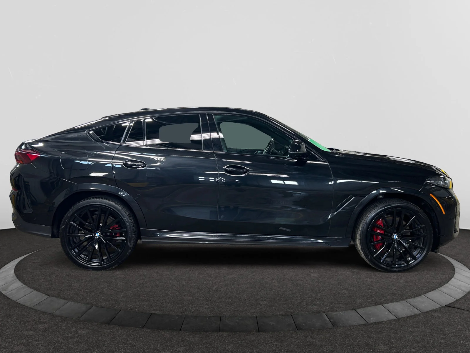 Used 2024 Black BMW xDrive40i image 6