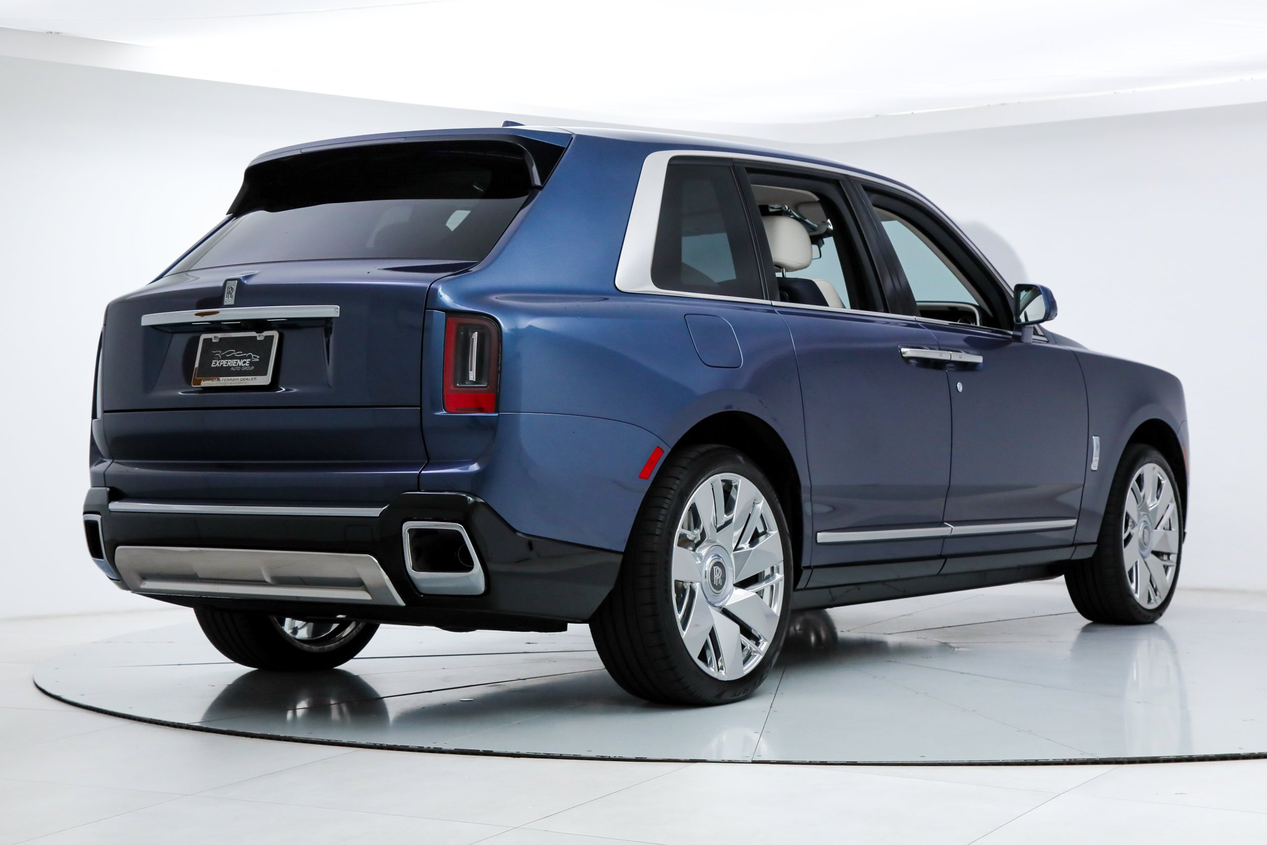 Used 2026 Blue Rolls-Royce  image 5