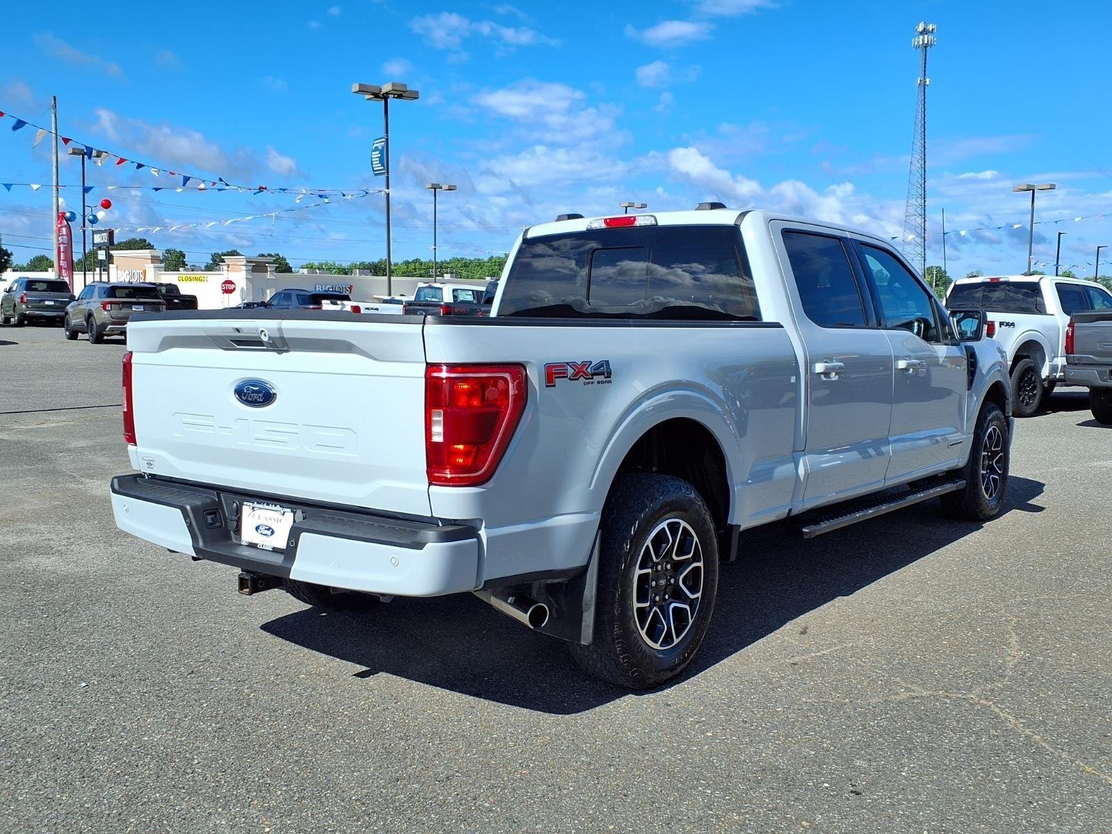 Used 2023 Avalanche Ford XLT image 2