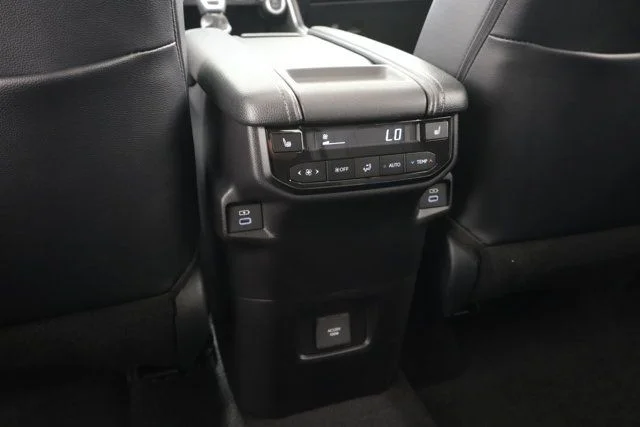 Certified Used 2026  Toyota Limited image 36