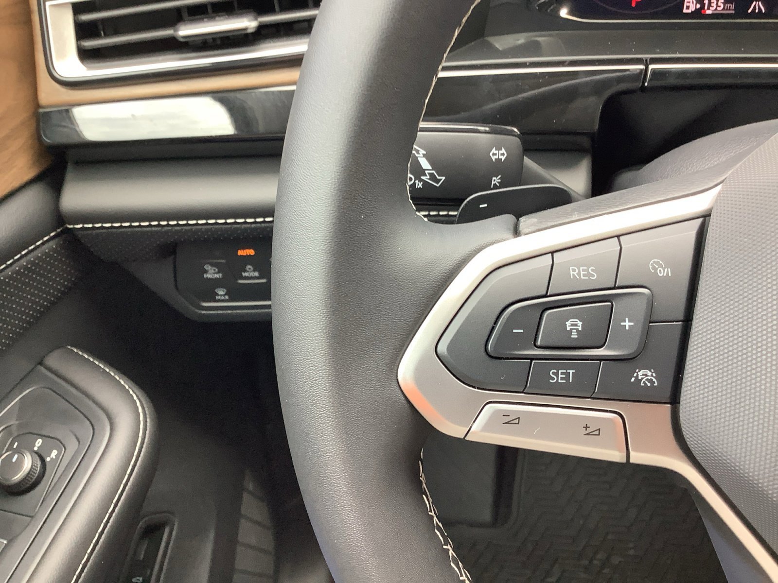 2026 Volkswagen Atlas SE w/Tech - Photo 27