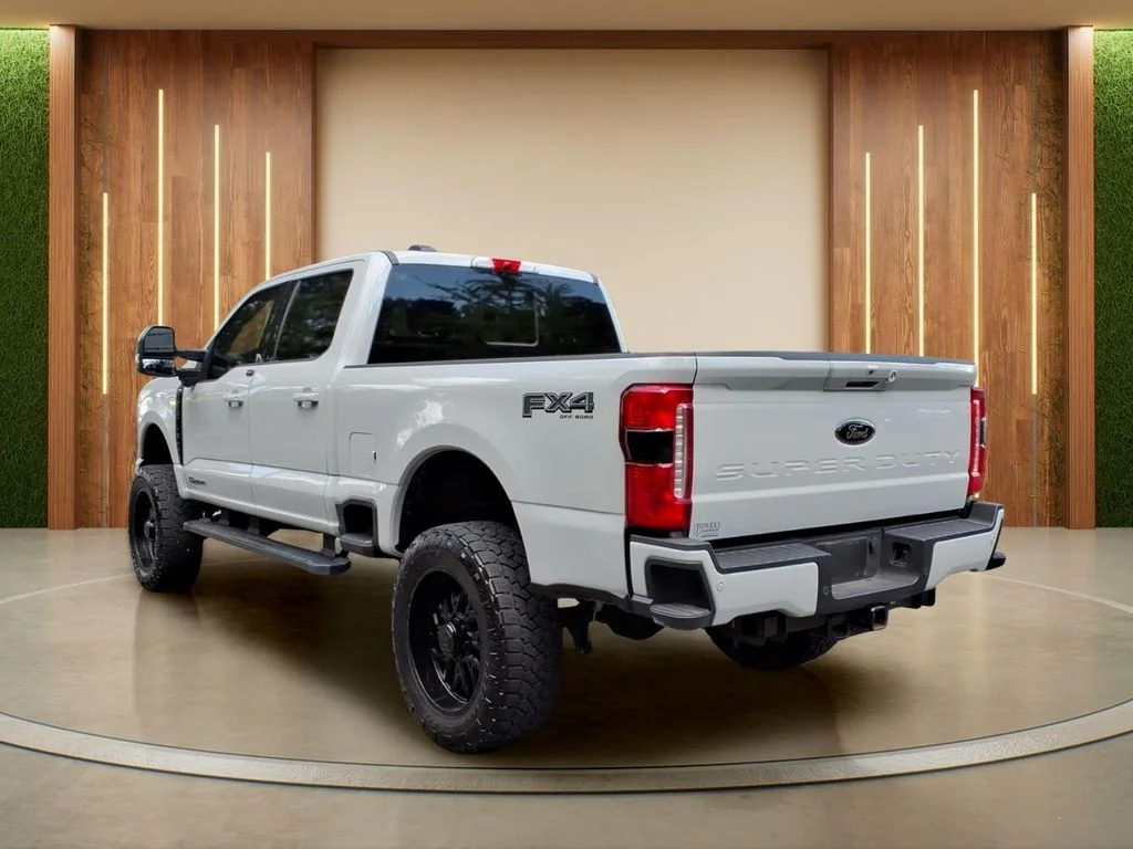Used 2025 White Ford Lariat image 30