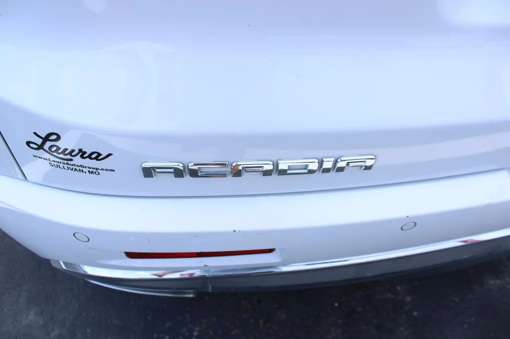 Used 2019 White Frost Tri-Coat GMC Denali image 7