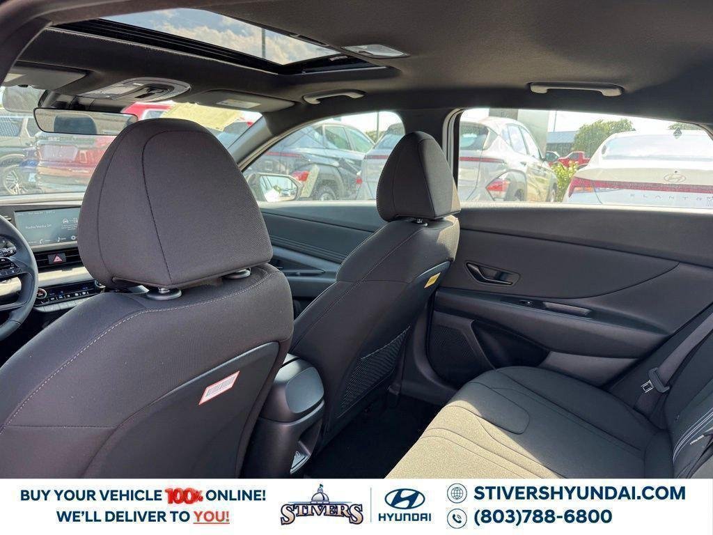 New 2026 White Hyundai SEL Sport image 22