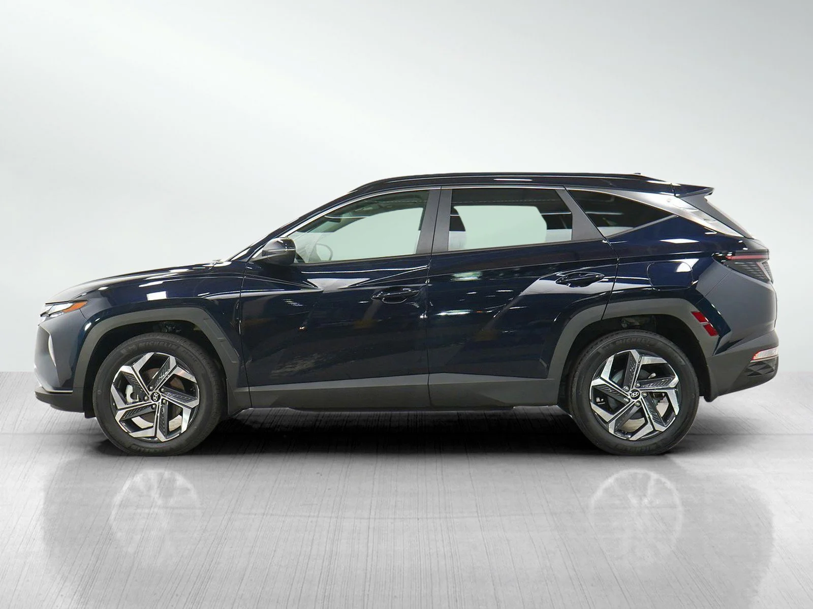 Used 2024 Hyundai Tucson SEL Convenience with VIN KM8JCCD13RU197389 for sale in Wayzata, Minnesota