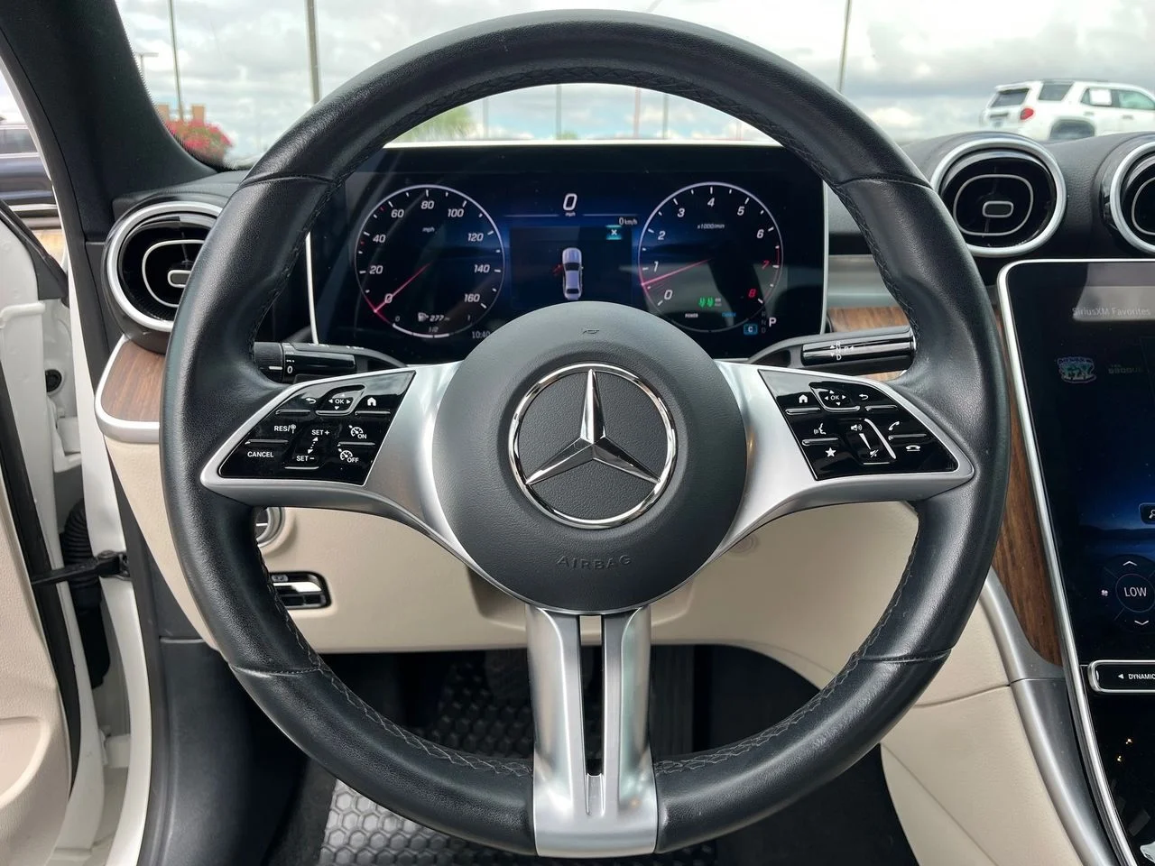 Used 2025  Mercedes-Benz C 300 image 18