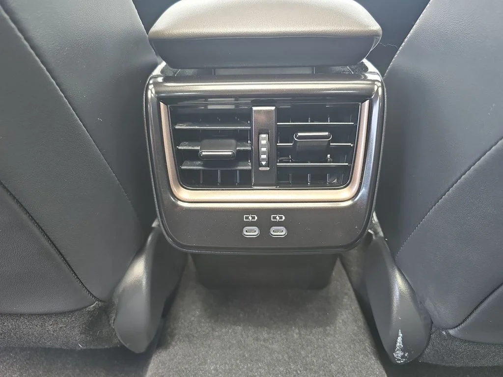 Used 2025 White Toyota Nightshade image 33