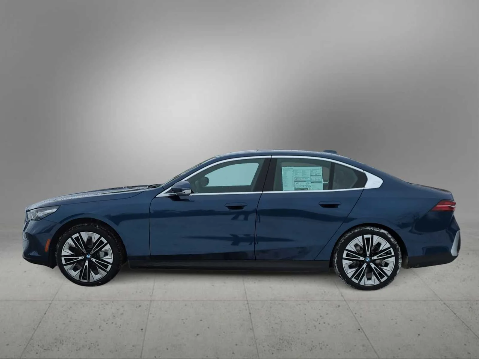 New 2026 Phytonic Blue Metallic BMW 530i xDrive image 5