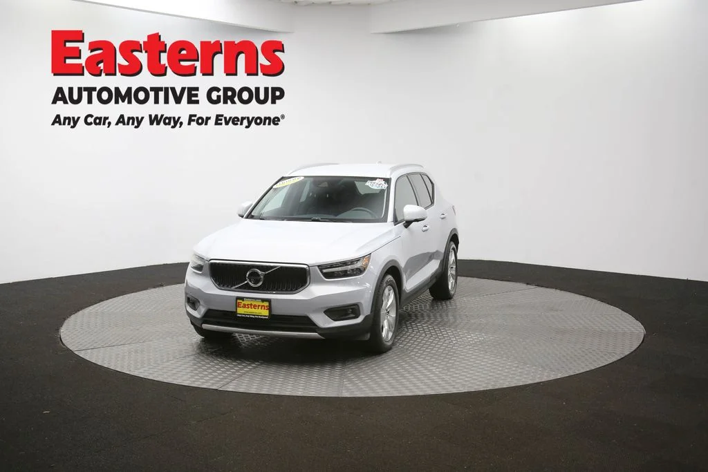 Used 2021 Silver Volvo Momentum image 53