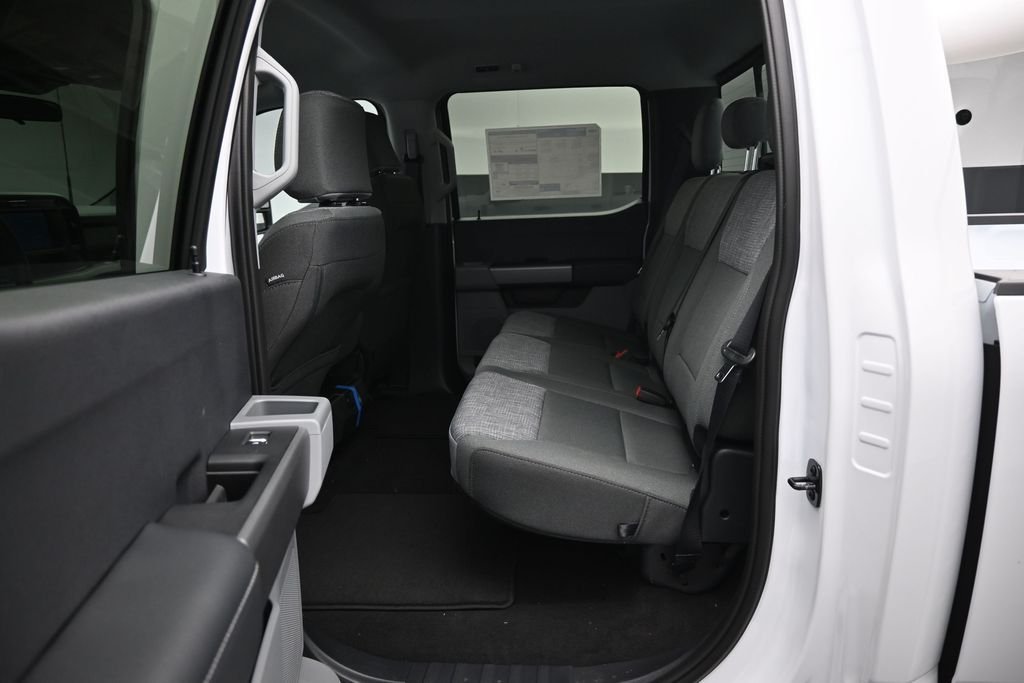 New 2026 Oxford White Ford XLT image 17