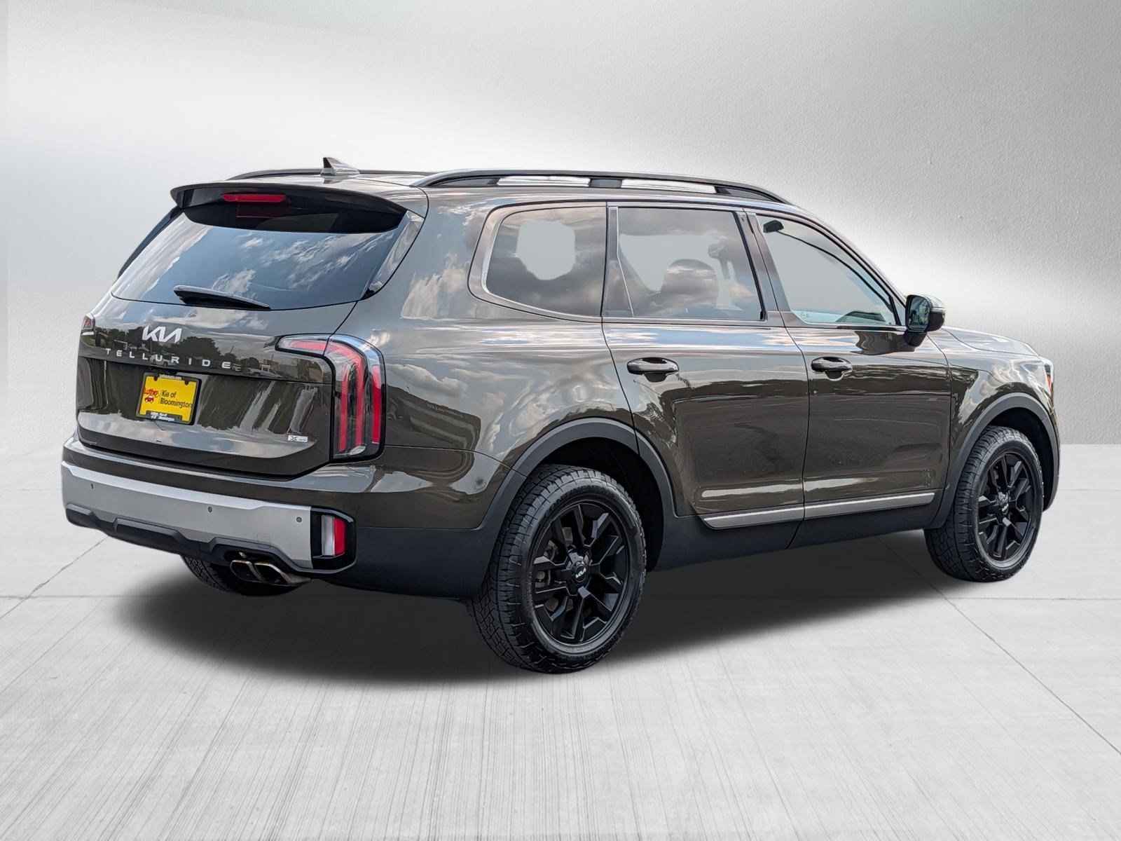 Certified Used 2023 Dark Moss Kia SX X-Pro image 7