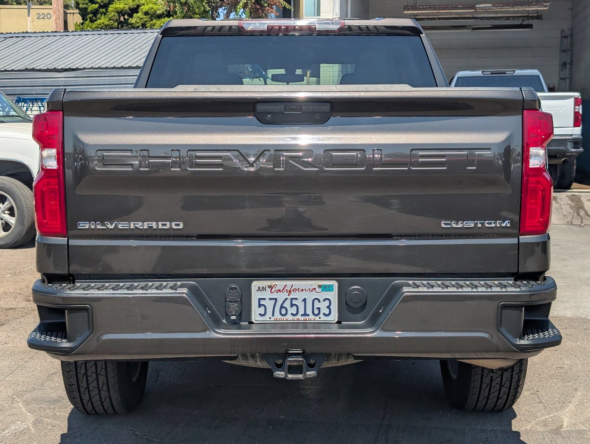 Certified Used 2021 OXFORD BROWN METALLIC Chevrolet Custom image 9