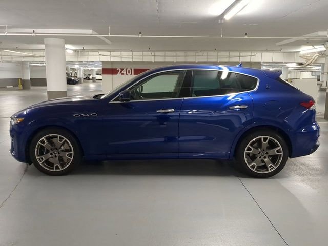 Used 2022 Blue Maserati Modena image 4