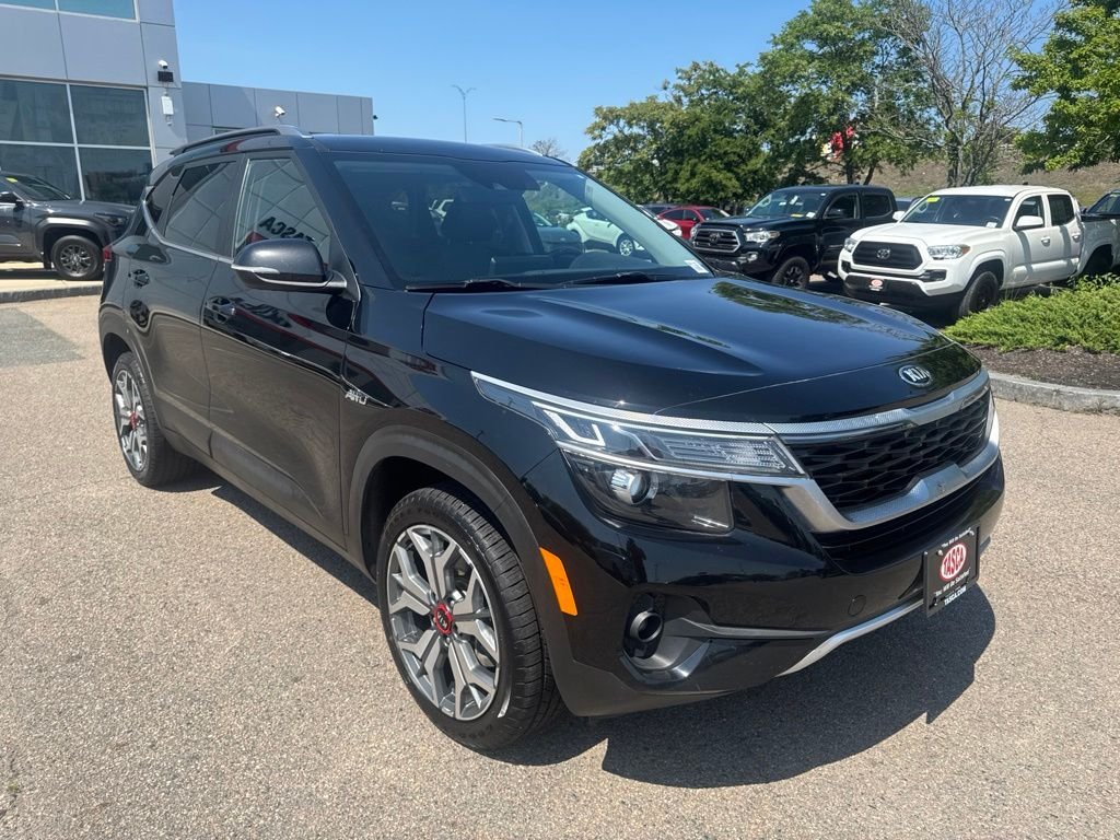 Used 2021 Black Kia S image 11
