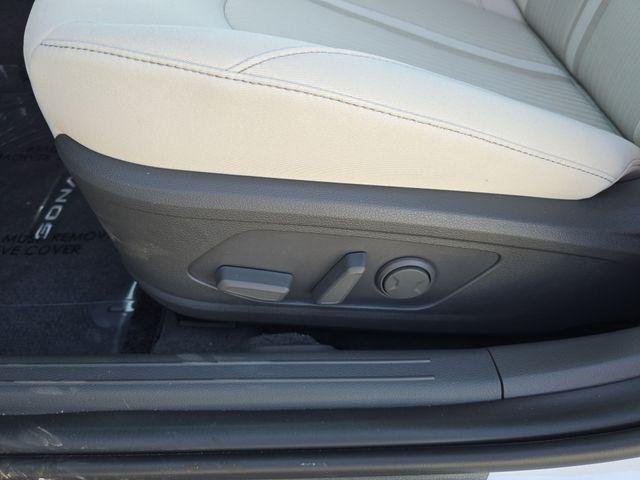 2025 Hyundai Sonata Hybrid SEL - Photo 12