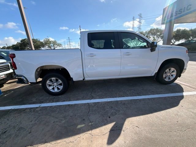 Certified Used 2025 Summit White Chevrolet LT image 10
