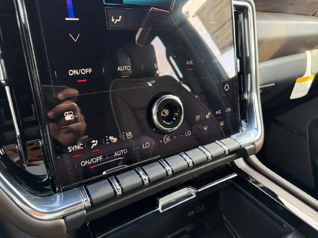 New 2027 Glacier White Tricoat GMC Denali Ultimate image 28