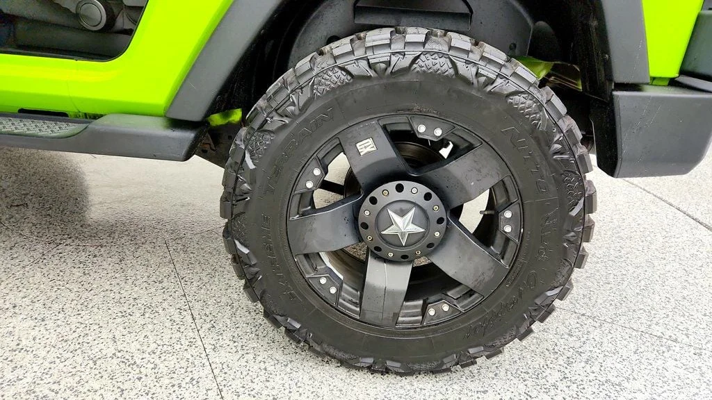 Used 2012 Gecko Pearl Jeep 4WD 2dr Sport w/ XD Wheels, Nitto M/T Tires & Trail FX Bumper image 9