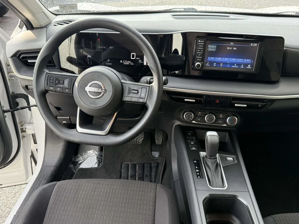Used 2025 White Nissan S image 16