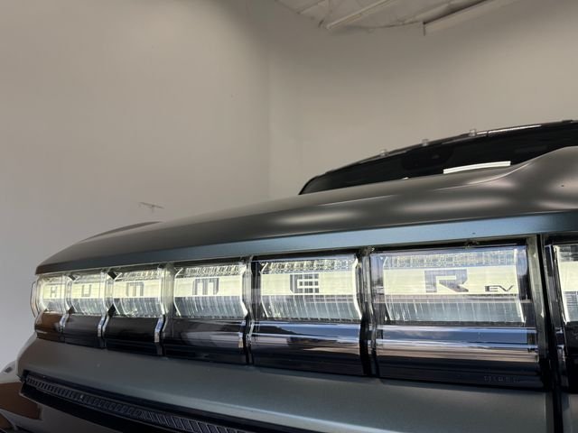 Used 2024 Moonshot Green Matte GMC 3X image 36