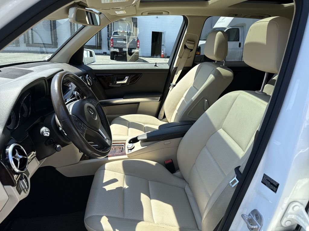 Used 2014 Mercedes-Benz GLK-Class GLK350 with VIN WDCGG8JB5EG221806 for sale in Greenwich, CT
