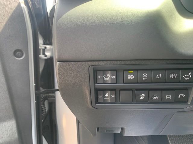 New 2026 Celestial Silver Metallic Toyota Platinum image 13
