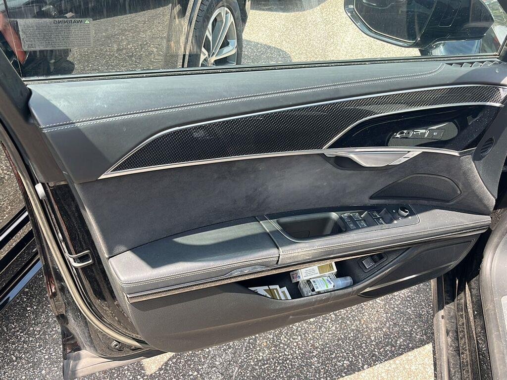 Used 2022 Mythos Black Metallic Audi  image 5