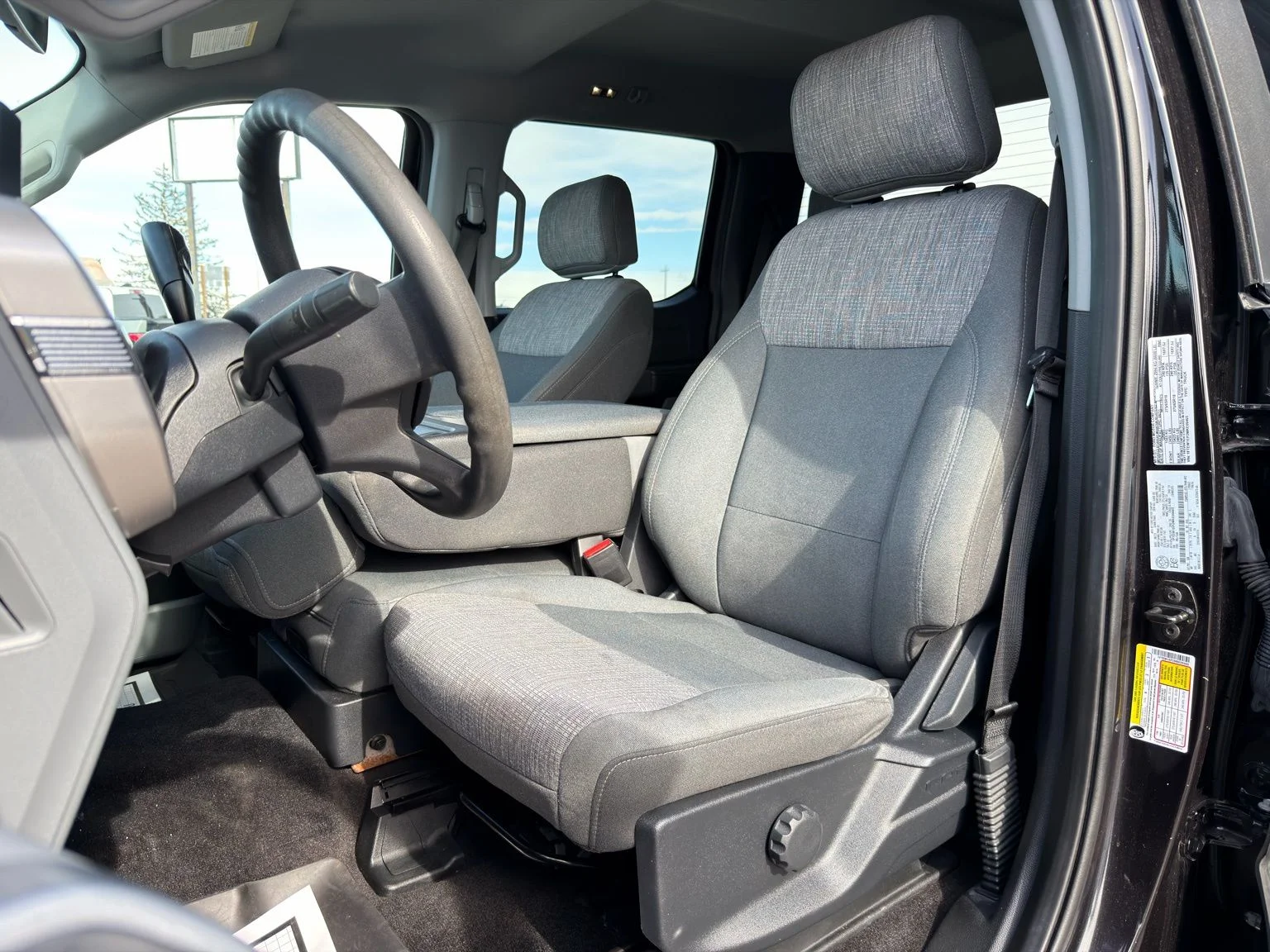 Used 2021  Ford XLT image 14