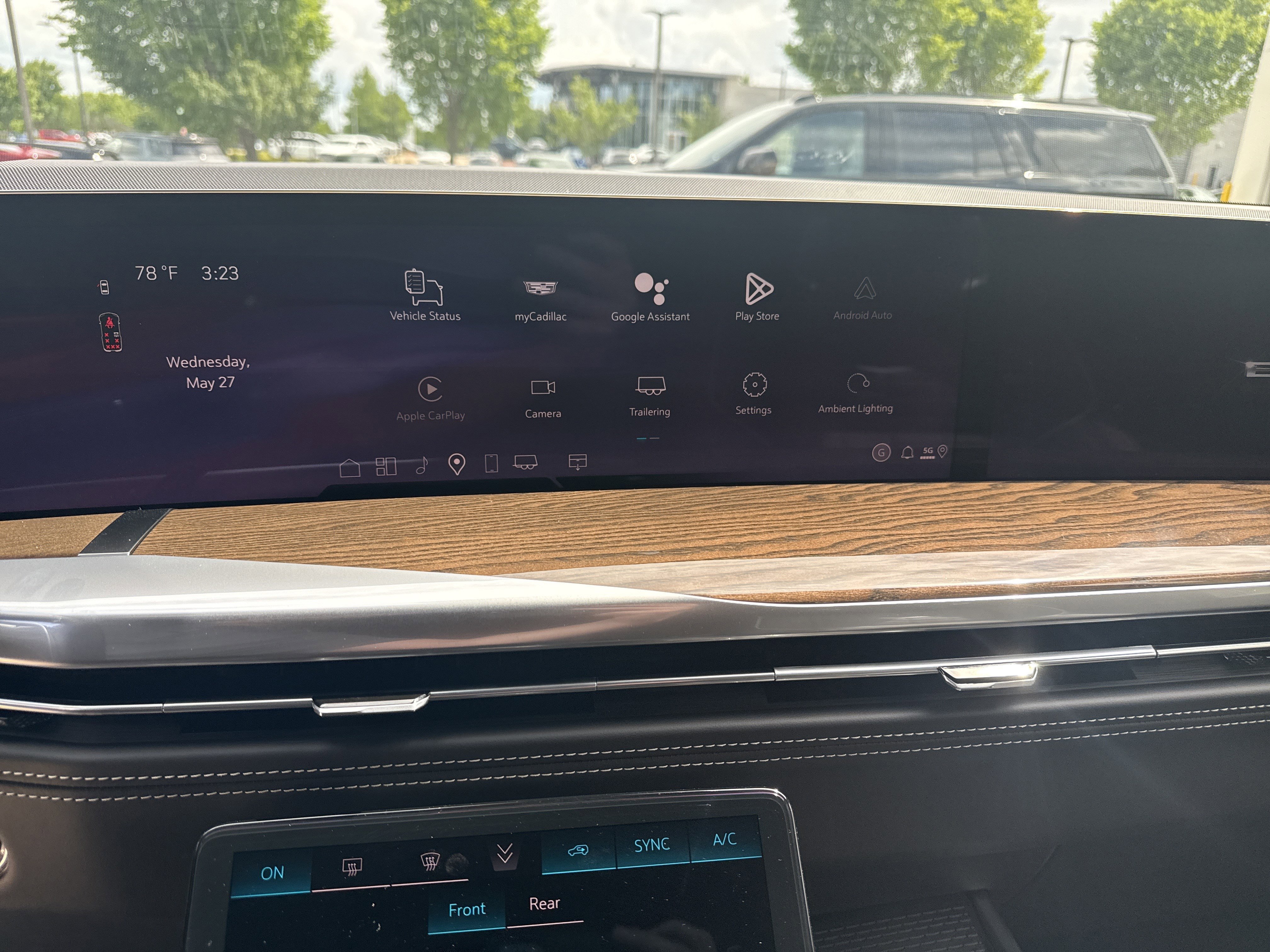 2026 Cadillac Escalade Platinum Luxury - Photo 16