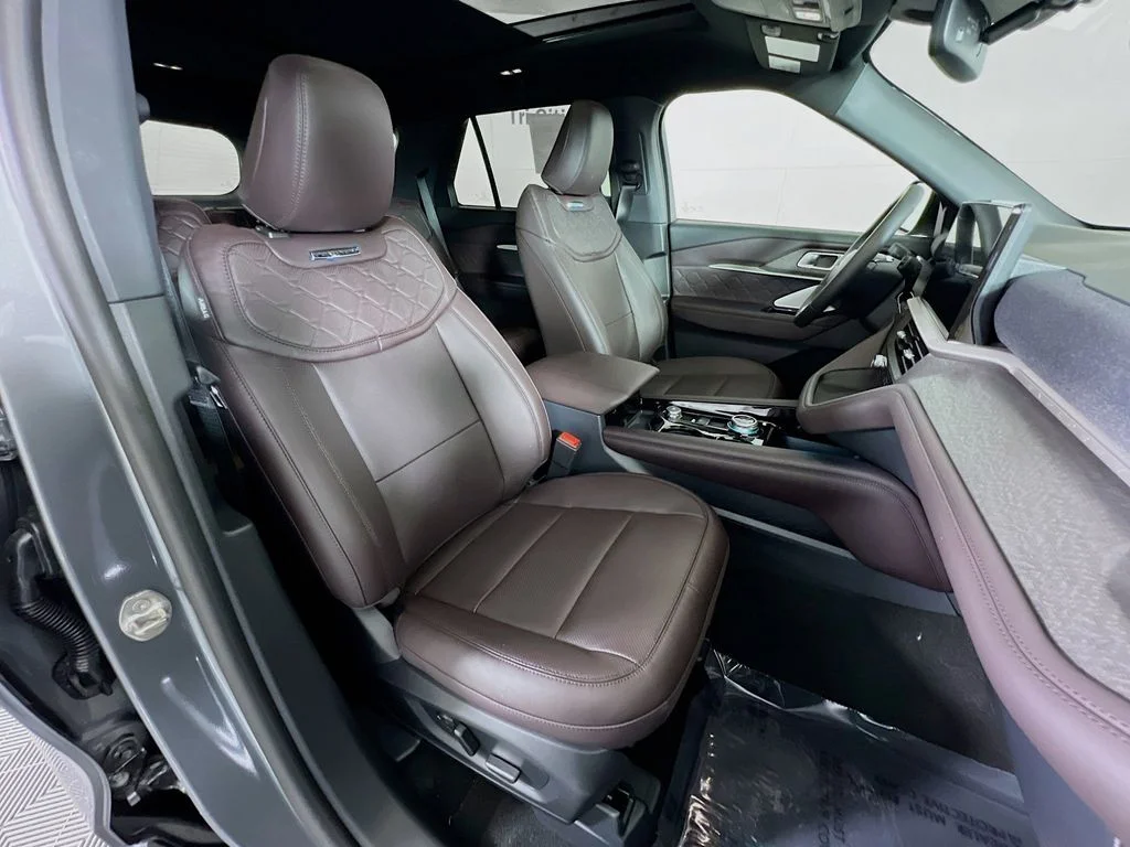 New 2026 Carbonized Gray Metallic Ford Platinum image 19