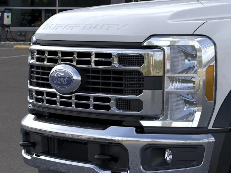 New 2026 Oxford White Ford F-550® XL image 17