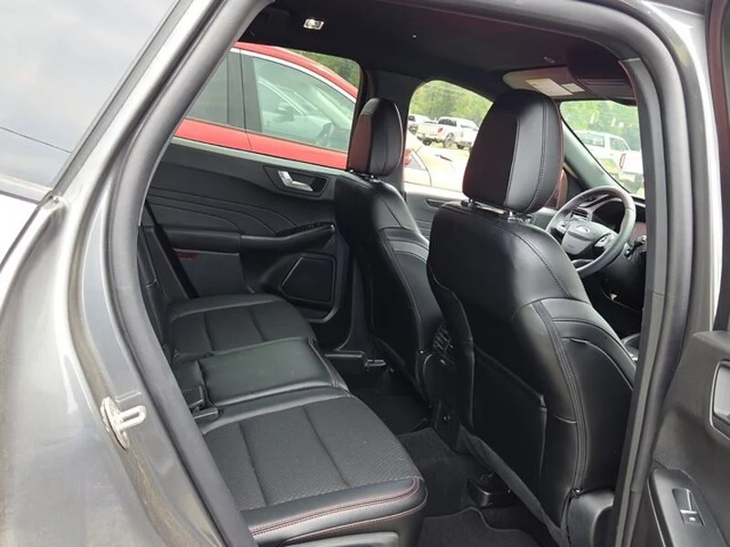 Used 2025 Carbonized Gray Metallic Ford ST-Line image 15