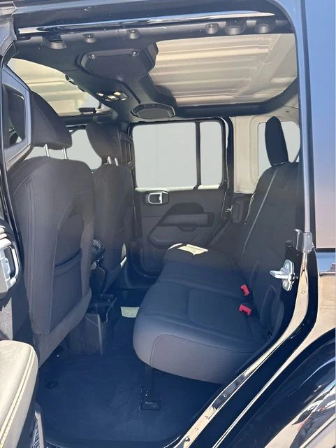 Used 2023 Black Jeep Sahara image 14