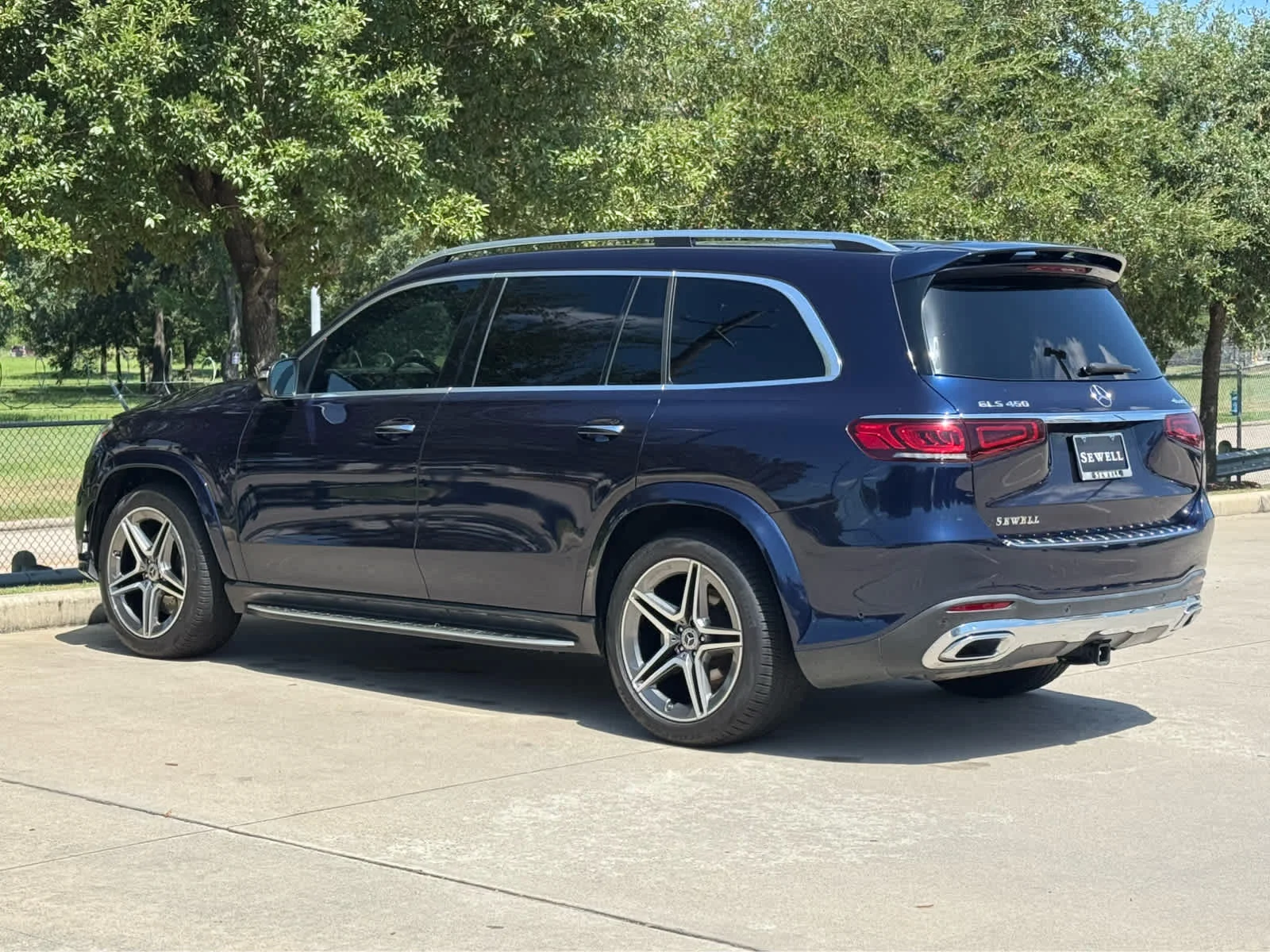 Used 2022 Lunar Blue Metallic Mercedes-Benz GLS 450 image 8