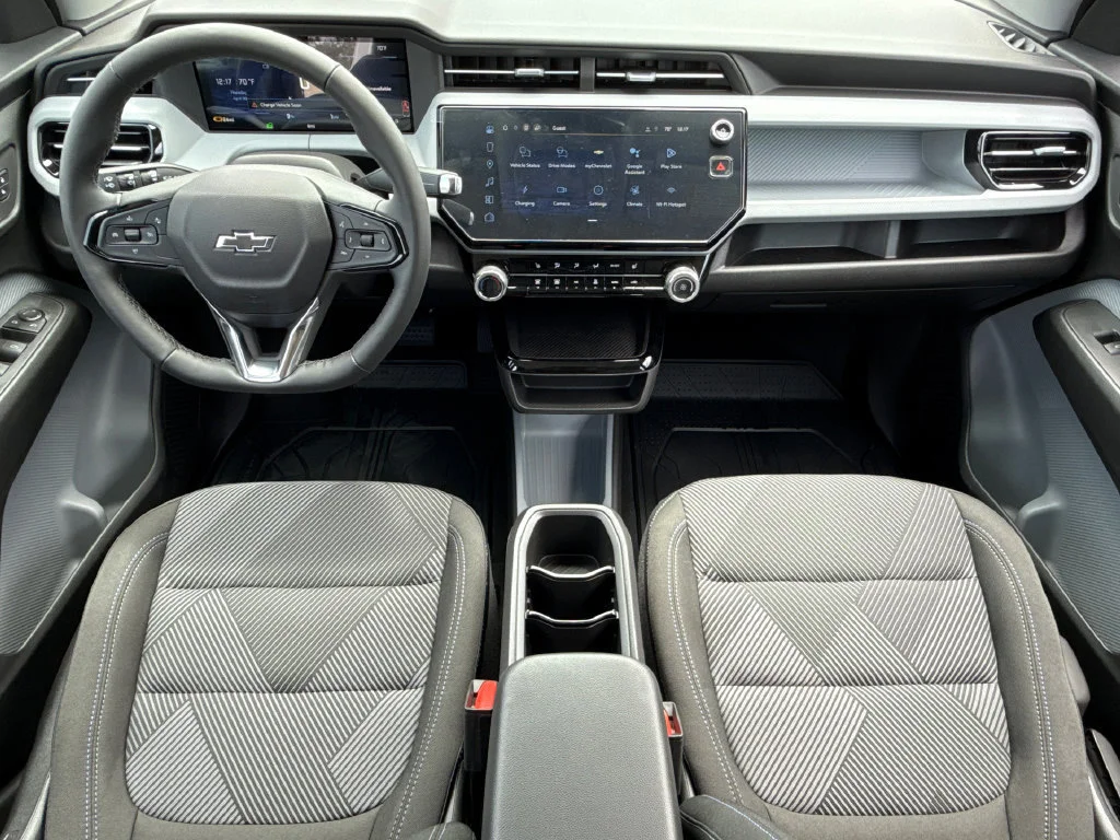 2027 Chevrolet Bolt LT - Photo 13