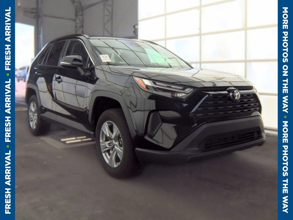 Used 2025 Black Toyota XLE image 1