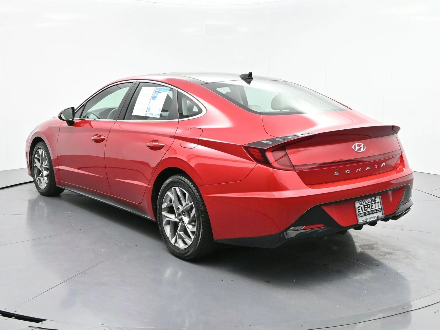 Used 2020  Hyundai SEL image 5
