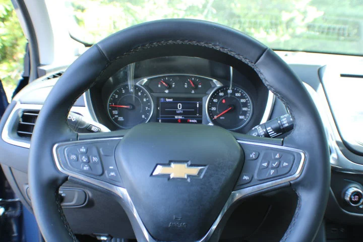 Used 2024 Lakeshore Blue Metallic Chevrolet LT image 8