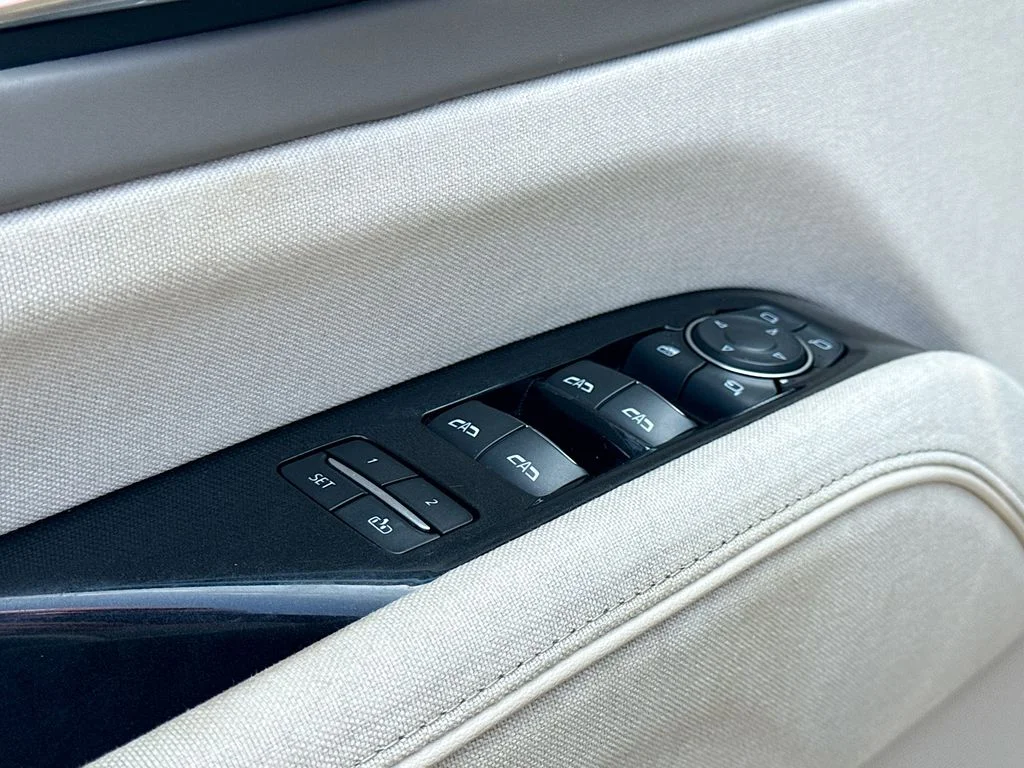 Used 2021 Black Raven Cadillac Premium Luxury Platinum image 18