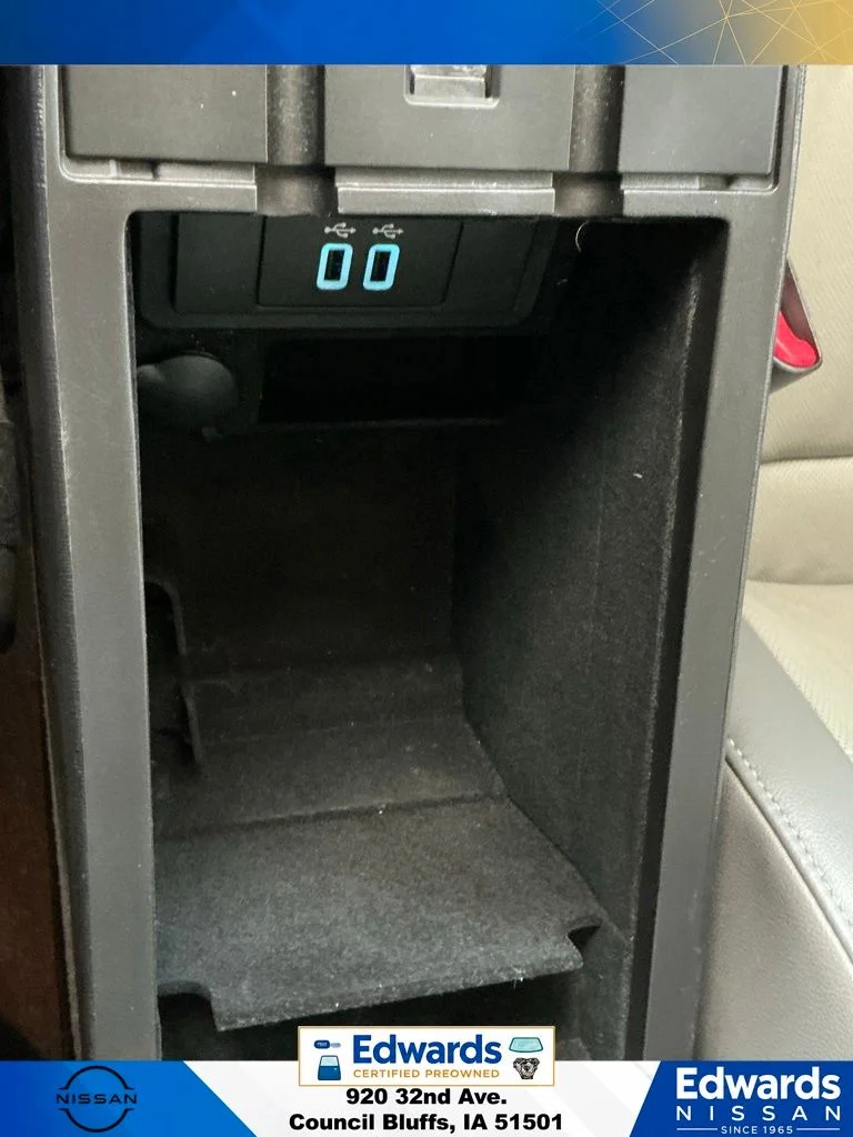 Used 2019 Red Ford Limited image 40