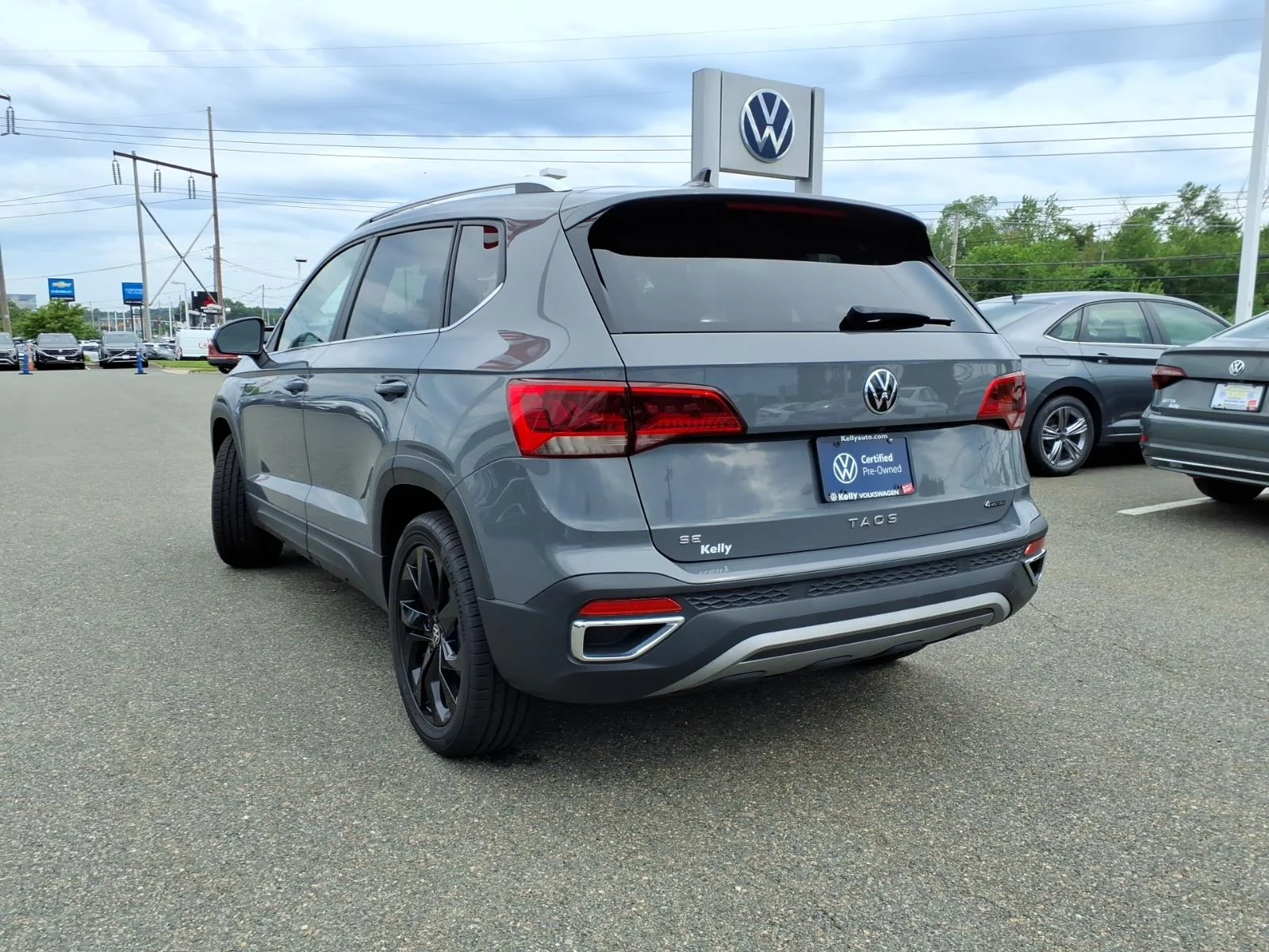 Certified Used 2023 Pure Gray Volkswagen SE image 7