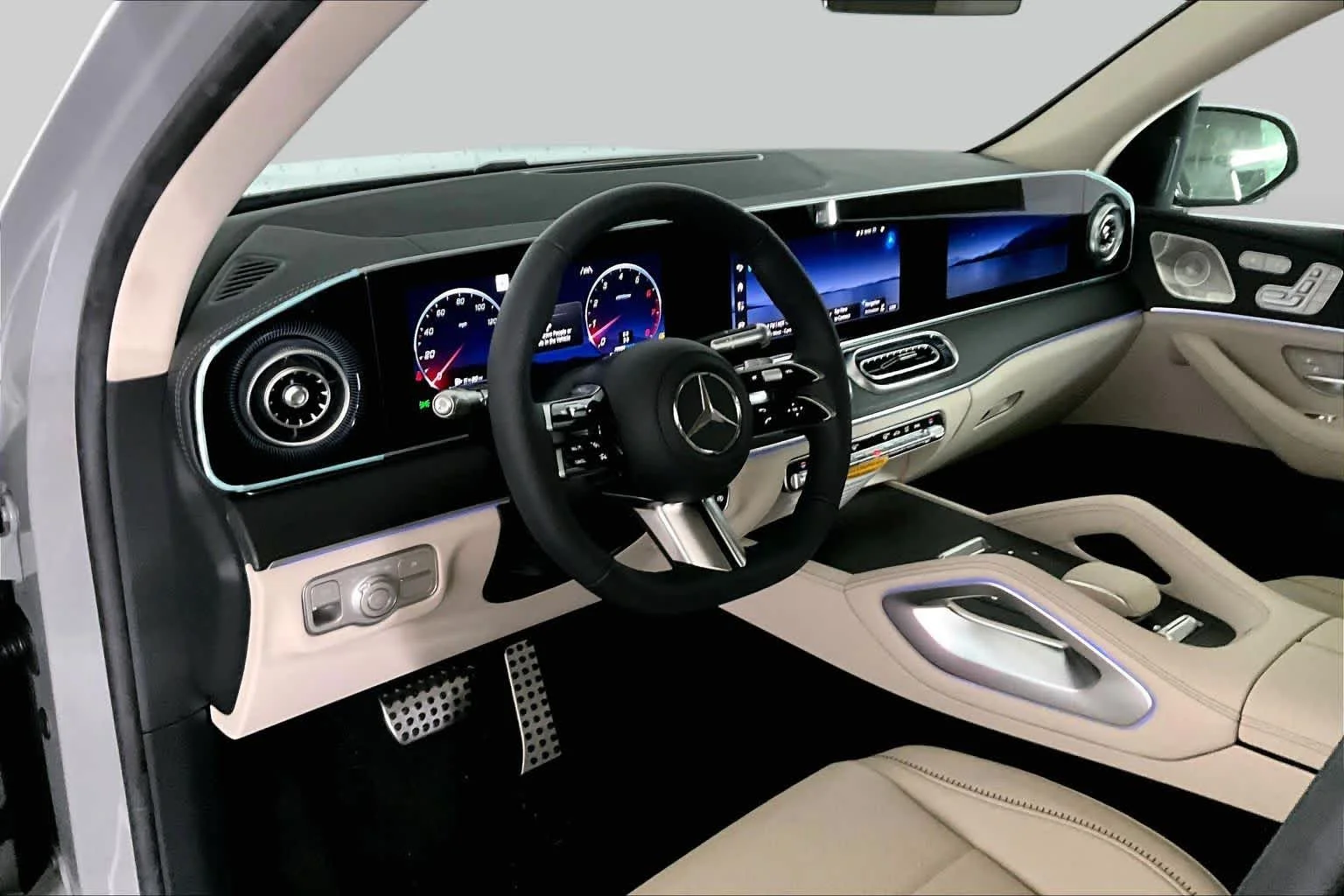 New 2027 MANUFAKTUR Alpine Grey Mercedes-Benz GLS 450 image 10