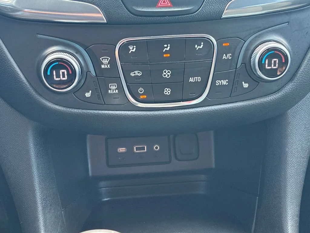 Used 2021 SILVER ICE METALLIC Chevrolet LT image 20