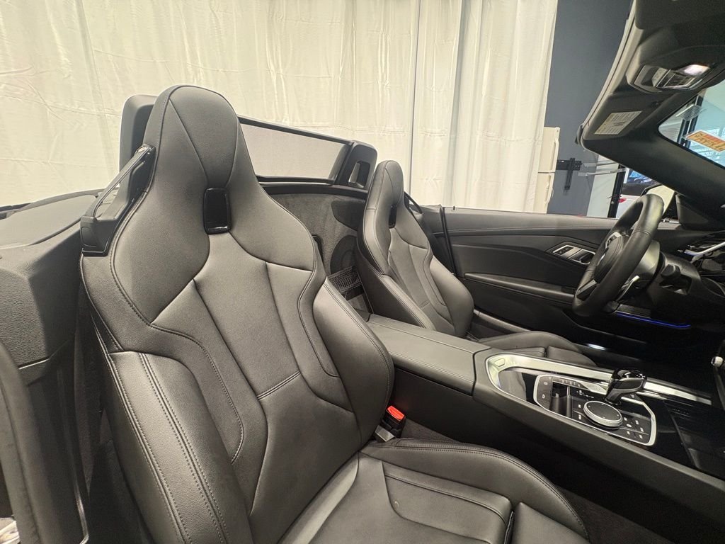 Used 2026 Black BMW sDrive30i image 19