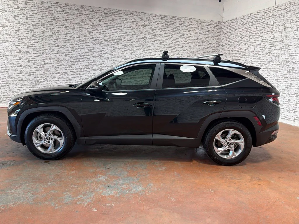 Used 2024 Black Pearl Hyundai SEL image 4