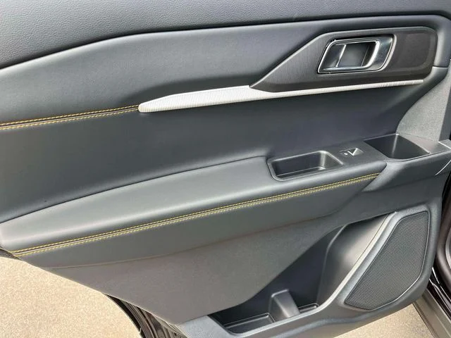 New 2026 Agate Black Metallic Ford Tremor® image 15