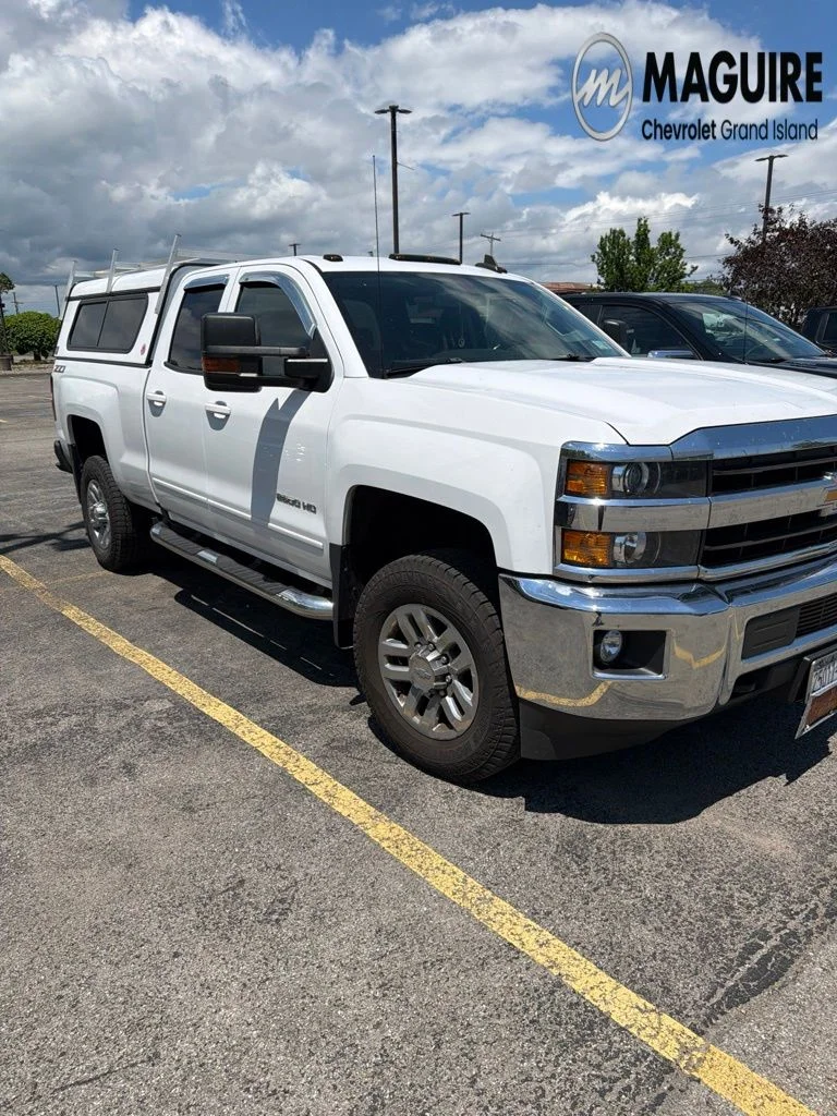 Used 2018 White Chevrolet LT image 1