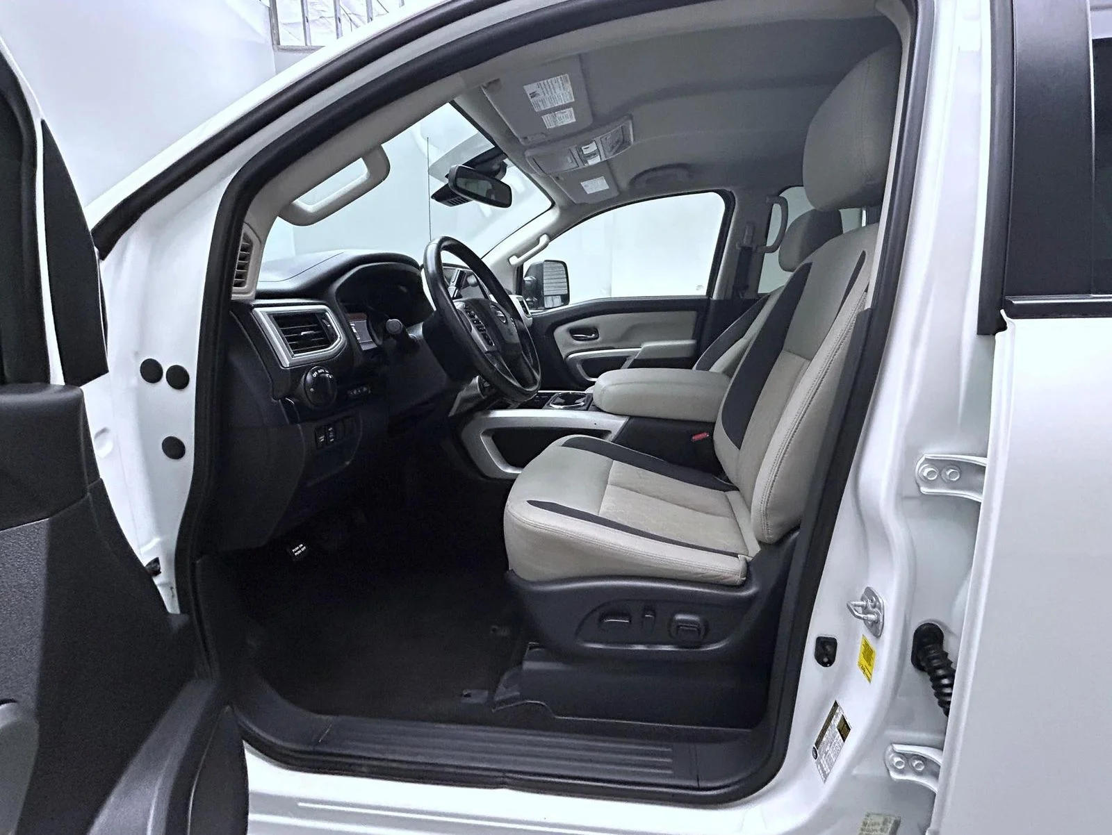 Used 2021 White Nissan SV image 10
