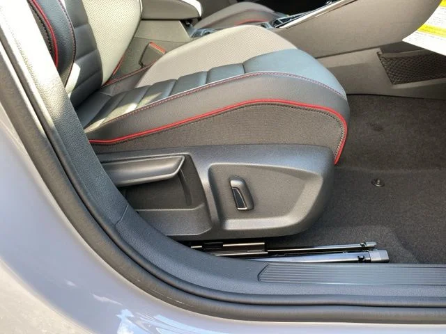 New 2026 Moonstone Gray Volkswagen 2.0T SE image 46