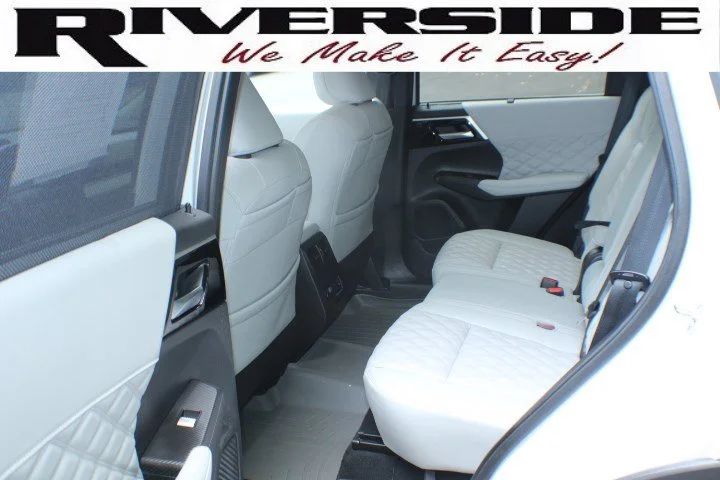 Used 2024 White Mitsubishi SEL image 15